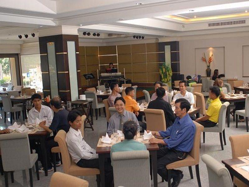 Chakungrao Riverview Hotel Kamphaeng Phet Dış mekan fotoğraf