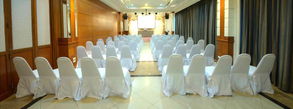 Chakungrao Riverview Hotel Kamphaeng Phet Dış mekan fotoğraf